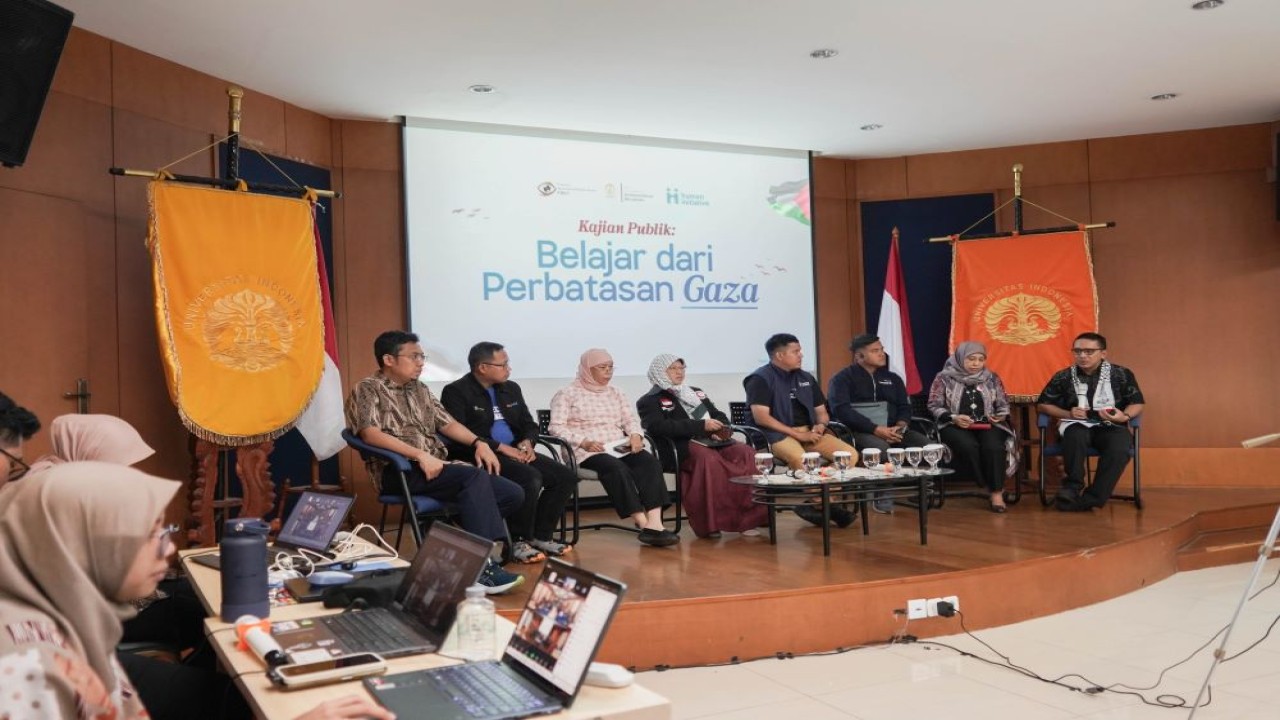 Departemen Hubungan Internasional, Fakultas Ilmu Sosial dan Ilmu Politik Universitas Indonesia (FISIP UI) melalui Klaster Solidaritas Selatan, Pembangunan dan Transformasi Tata Kelola Global Berkeadilan, kembali menyelenggarakan diskusi publik bertajuk “Ruang Gelap Bantuan Kemanusiaan di Tengah Gencatan Senjata.”/ist