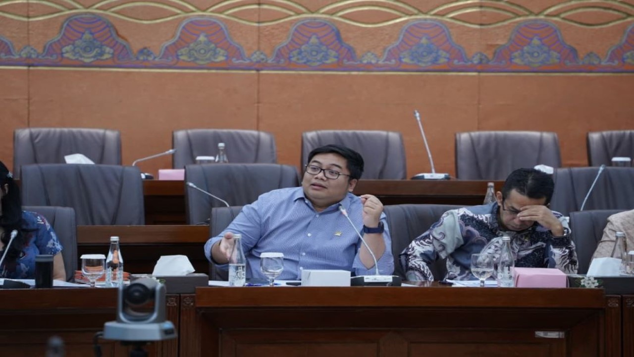 Anggota DPR RI, Kawendra Lukistian