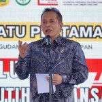 Menkop Ferry Juliaantono-1764418052