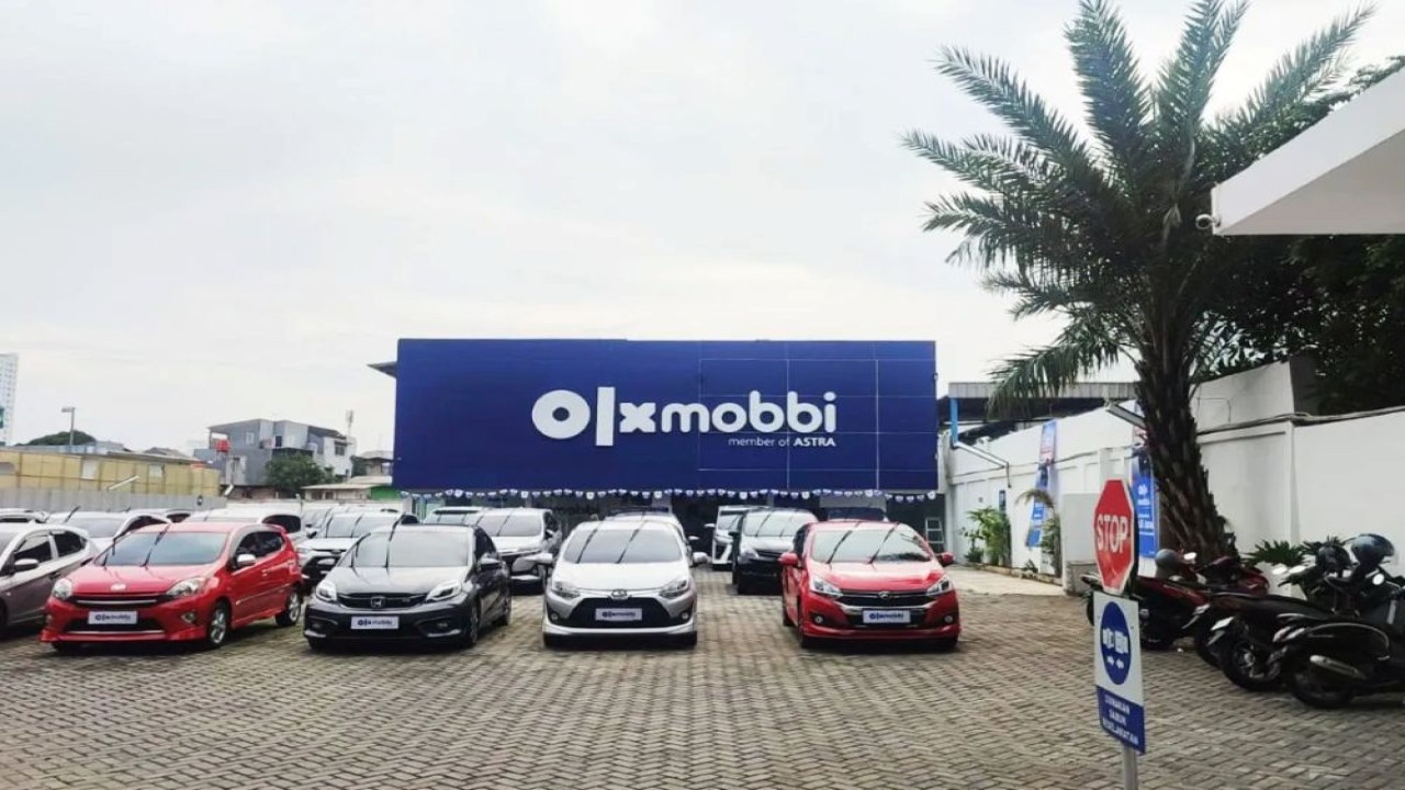 Deretan mobil bekas yang terparkir di depan showroom OLXMobbi. (Foto: ANTARA/OLXMobbi)