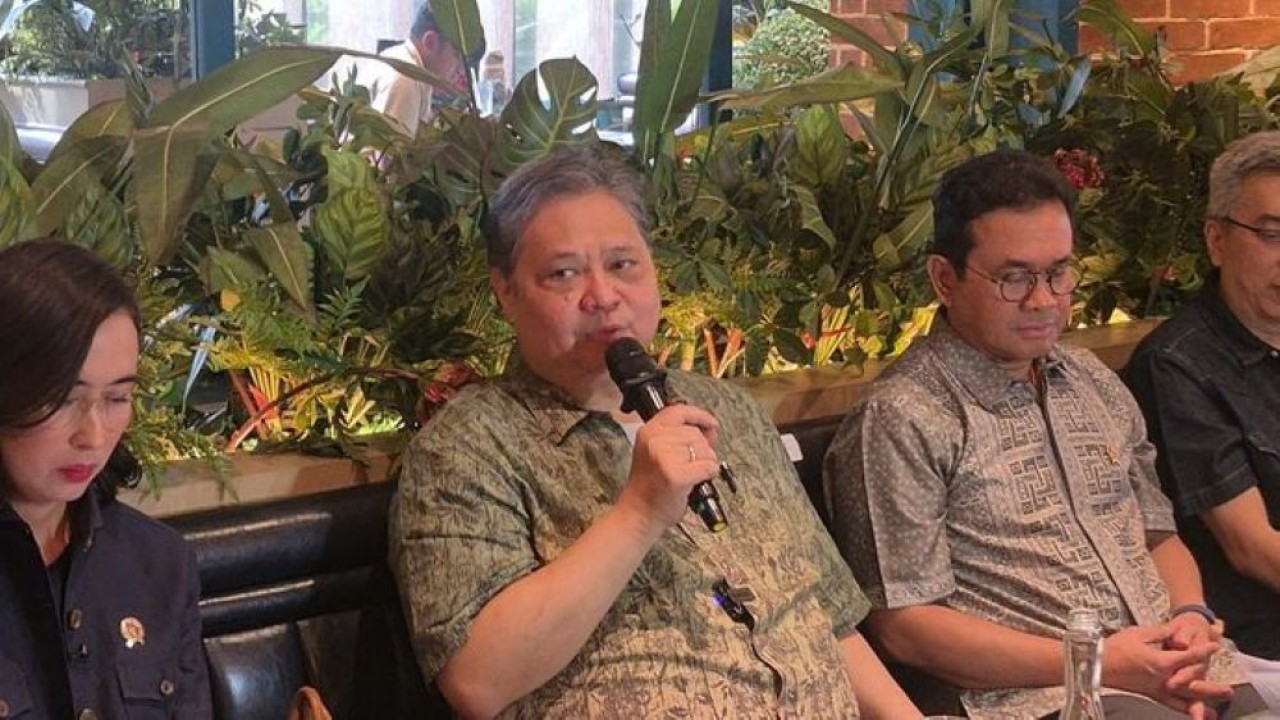 Menteri Koordinator Bidang Perekonomian Airlangga Hartarto menyampaikan bahwa Danantara telah melakukan pembicaraan dengan pihak Amerika Serikat (AS) terkait akses mineral kritis Indonesia. (Ntvnews.id-Muslimin Trisyuliono)