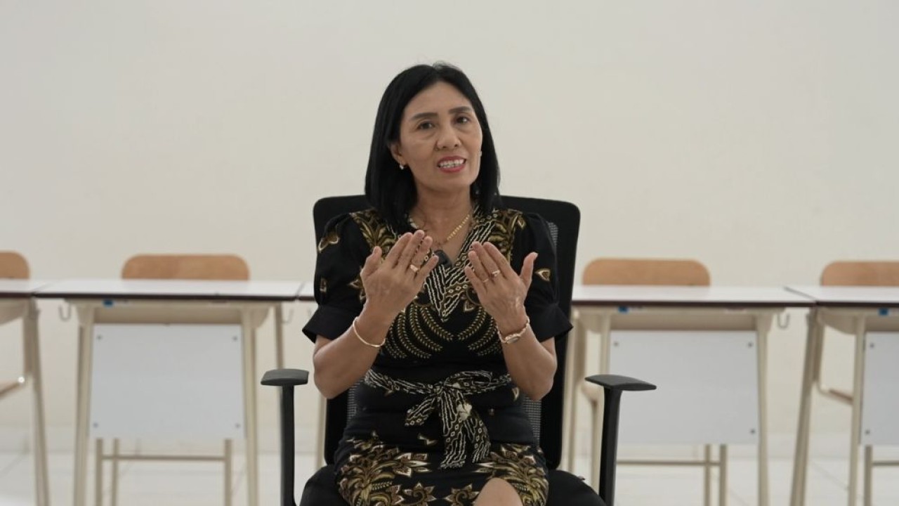 Kepala Sekolah Rakyat Menengah Pertama (SRMP) 13 Kupang, Felipina Agustina Kale. (Foto: Istimewa)