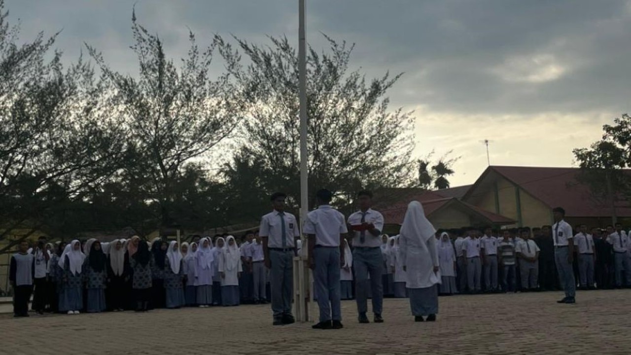 Siswa SMA Negeri 4 Kejuruan Muda, Kabupaten Aceh Tamiang, terlihat telah kembali masuk sekolah. (Foto: Istimewa)
