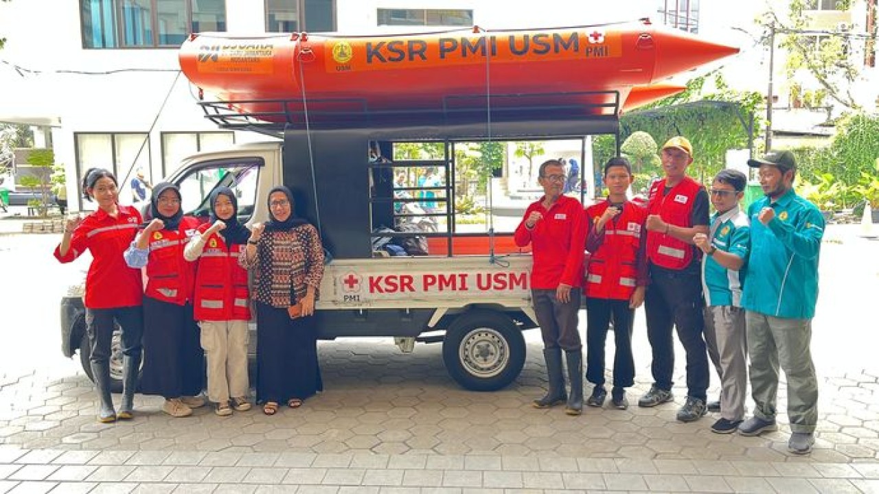 USM terjunkan Relawan KSR bantu penanganan banjir di Kudus (Istimewa)
