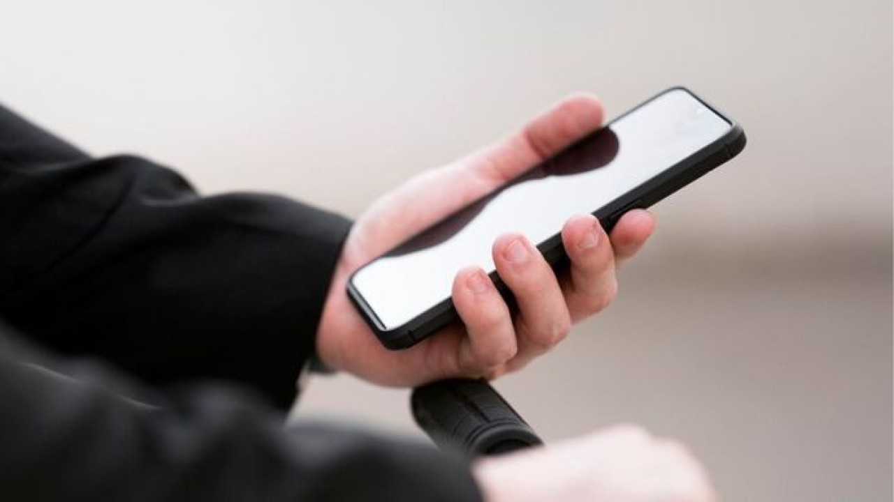 Ilustrasi ponsel (Freepik) (Freepik )