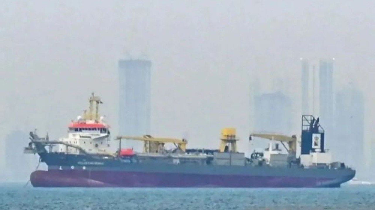 Ilustrasi - Kapal tanker melintas di Selat Hormuz, Iran. (ANTARA/Anadolu/py.)