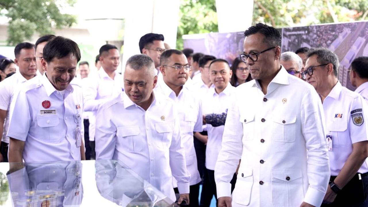 PT Kereta Api Indonesia (Persero) atau KAI memulai pembangunan rumah susun (rusun) Transit Oriented Development (TOD) di empat kota, yaitu Jakarta, Bandung, Semarang, dan Surabaya. (Foto: Dok/Istimewa/Bakom RI)