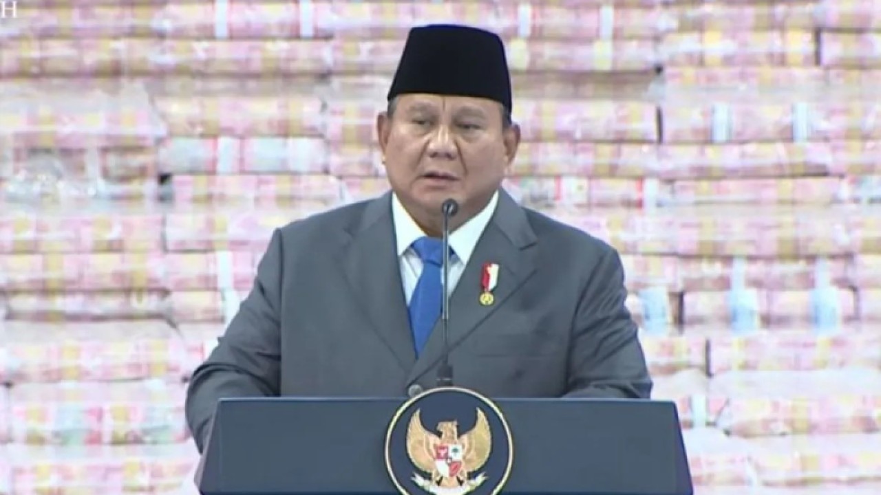 Tangkapan layar - Presiden Prabowo Subianto menghadiri penyerahan denda administratif dan penyelamatan keuangan negara serta penguasaan kembali kawasan hutan tahap VI di Kejaksaan Agung, Jakarta, Jumat (10/4/2026). ANTARA/YouTube Sekretariat Presiden (Antara)