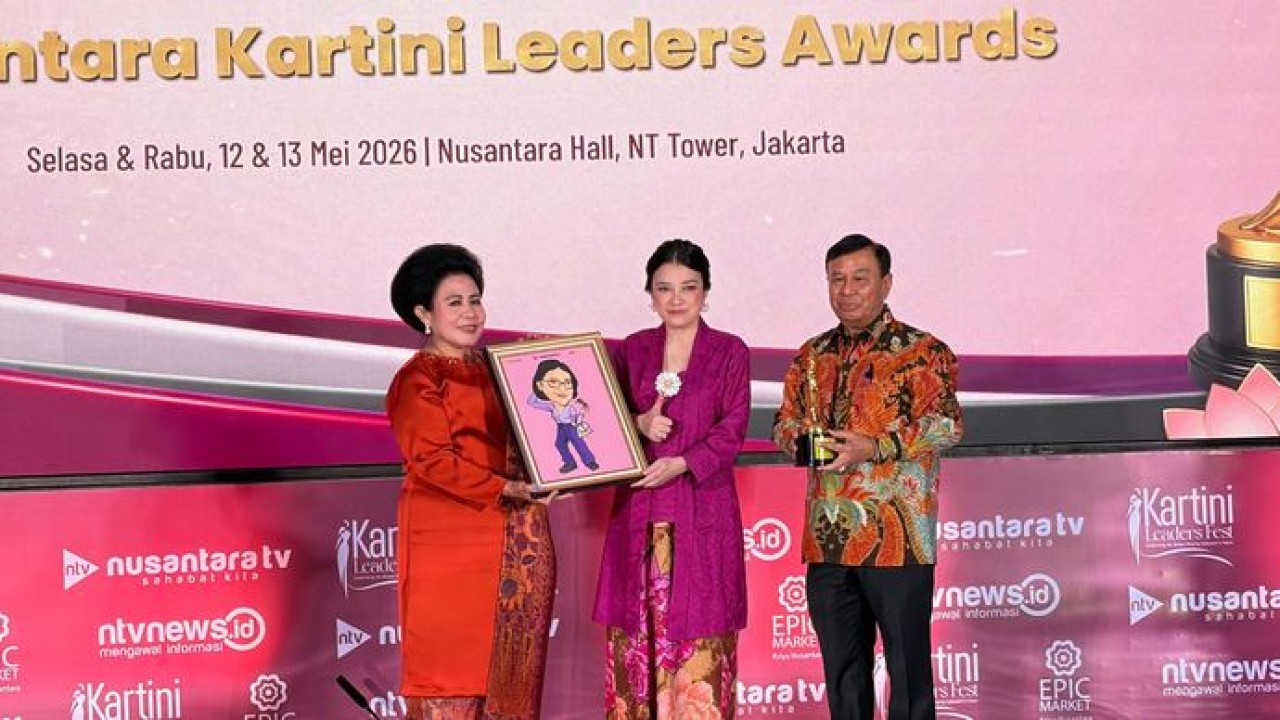 Ida Yulidina Purbaya (tengah) bersama Founder Nusantara TV Lina Tampubolon dan Presiden Komisaris NT Corp Nurdin Tampubolon di Kartini Leader Fest 2026. (Ntvnews)