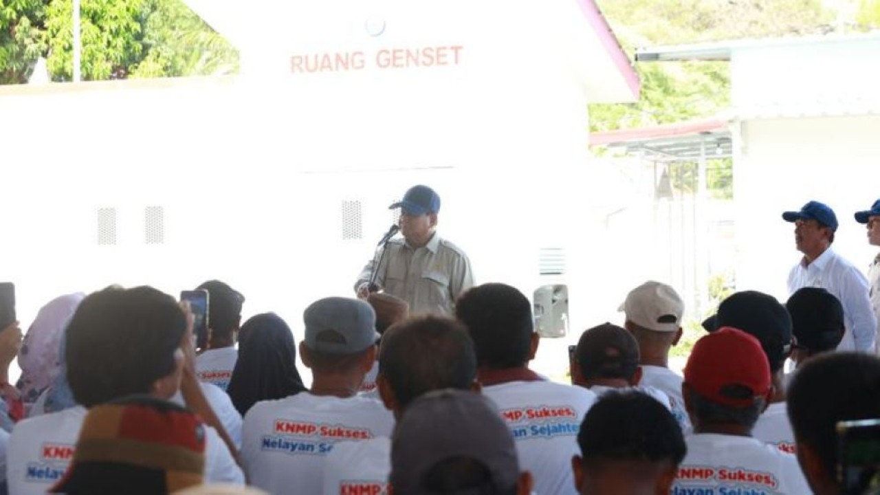 Presiden Prabowo Subianto saat meninjau Kampung Nelayan Merah Putih (KNMP) di Gorontalo, Sabtu 9 Mei 2026. (Foto: Istimewa)