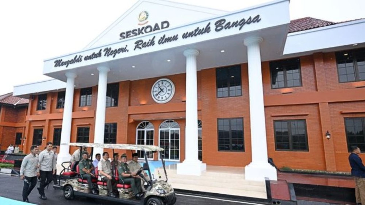 Presiden Prabowo Subianto meresmikan renovasi Museum dan Perpustakaan Sekolah Staf dan Komando Angkatan Darat (Seskoad) di Kota Bandung, Provinsi Jawa Barat. (Foto: Istmewa)