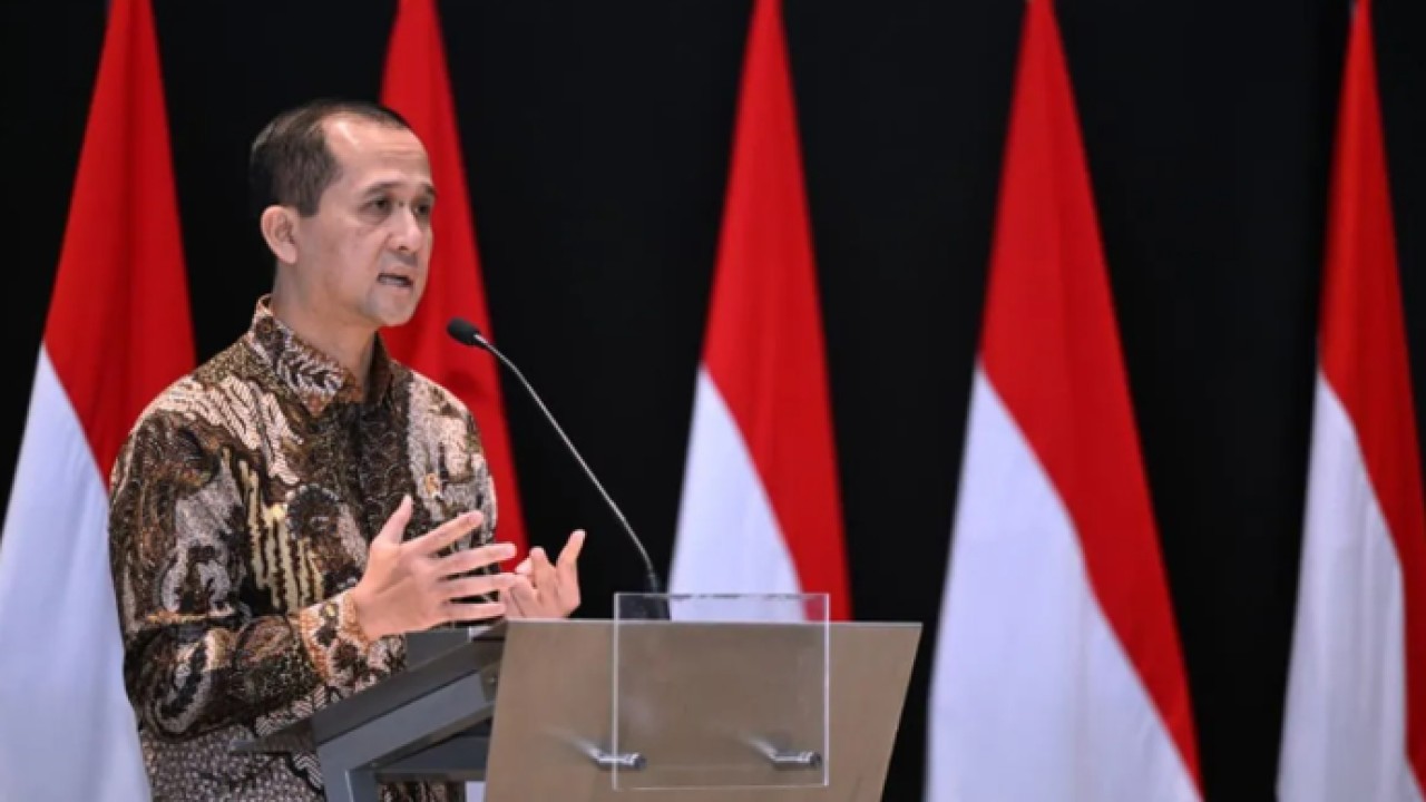 Menteri Transmigrasi (Mentrans) M. Iftitah Sulaiman Suryanagara memberikan sambutan dalam penandatanganan MoU Folago All Stars di Gedung Bursa Efek Indonesia (BEI), Jakarta, Senin (25/5/2026). ANTARA/HO-Kementerian Transmigrasi. (Antara)