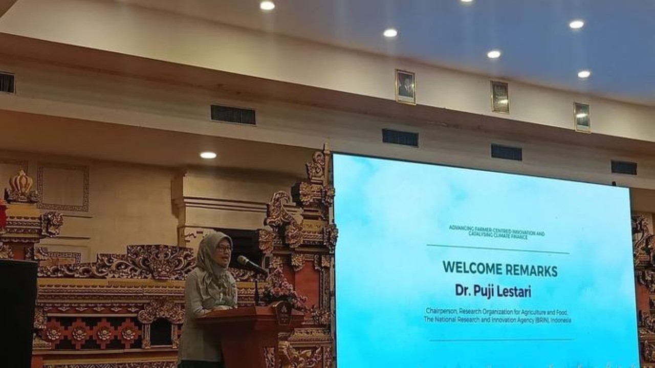 Kepala Organisasi Riset Pertanian dan Pangan BRIN Puji Lestari dalam acara pertukaran Pengetahuan tentang Teknologi Mutakhir untuk Sistem Padi dan Peternakan Rendah Emisi FSIP-FOLUR Dialog Global Kedua tentang Transformasi Beras Berkelanjutan di Sanur, Denpasar, Bali, Rabu, 24 Juni 2026 (Antara)
