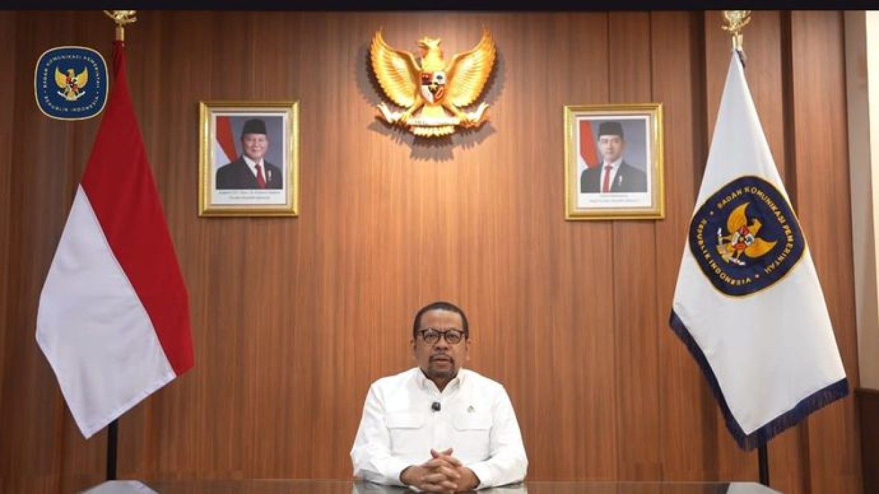Kepala Badan Komunikasi Pemerintah (Bakom) RI Muhammad Qodari menyampaikan pernyataan mengenai kebijakan pemerintah yang mempertahankan tarif listrik pada triwulan III 2026. (Bakom RI)