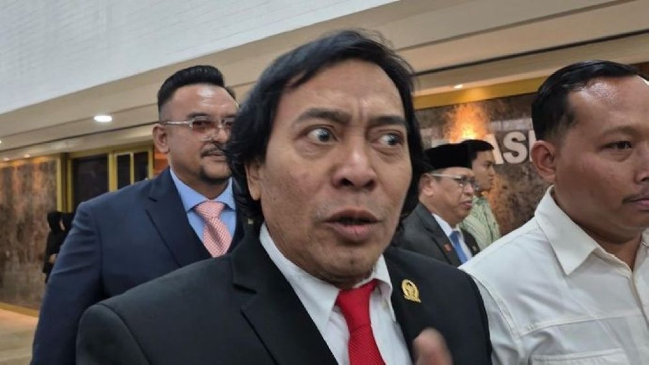 Anggota Dewan Perwakilan Daerah (DPD) RI, Alfiansyah Bustami alias Komeng, menilai program Makan Bergizi Gratis (MBG) yang dijalankan pemerintahan Presiden Prabowo Subianto merupakan program yang bagus. (Foto: Ntvnews.id-Muslimin Trisyuliono)