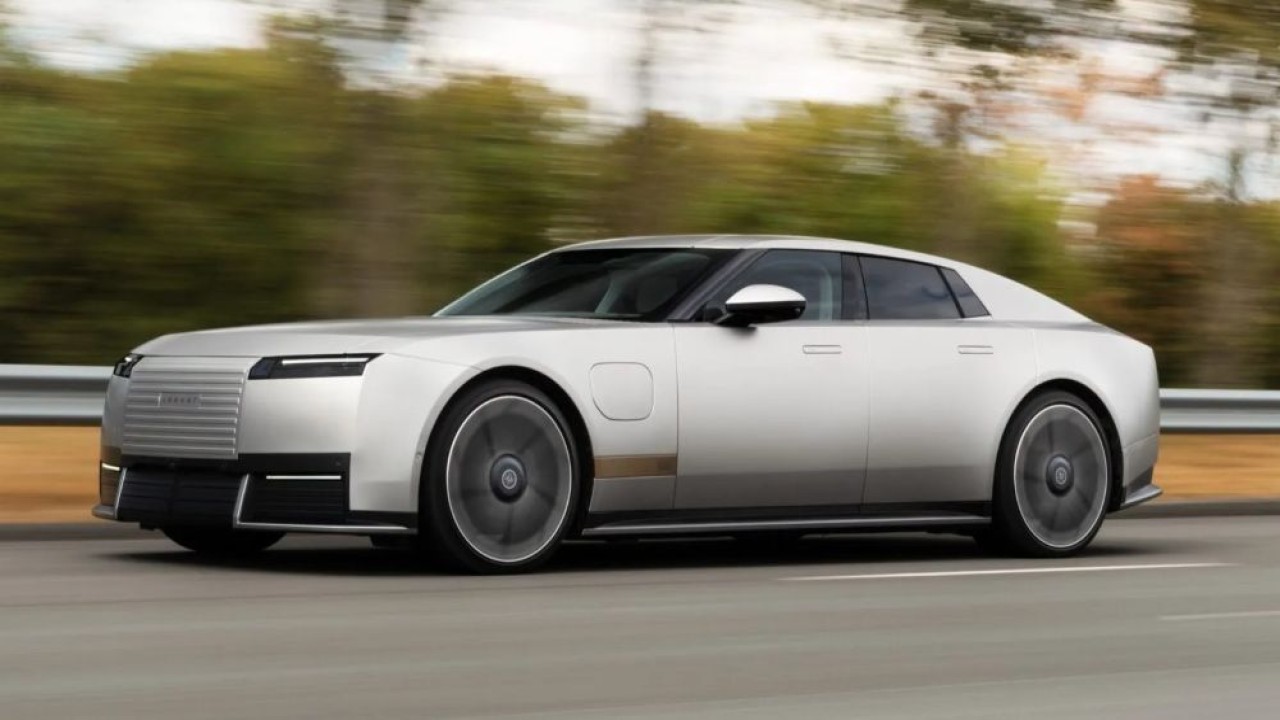 Jaguar Type 01 tampil dengan desain yang tetap mempertahankan keberanian konsep Type 00 yang menjadi inspirasinya. (Foto: Istimewa via Carscoops)