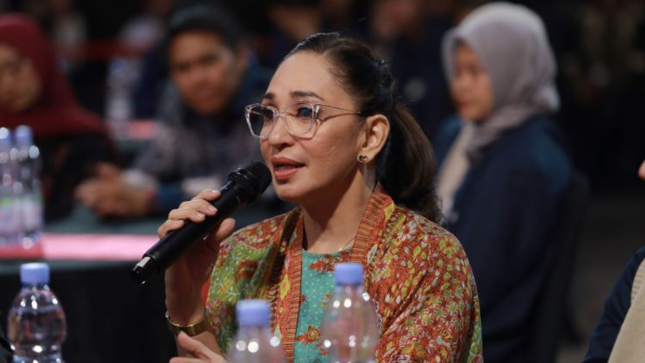 Anggota Dewan Pengawas Bakti Komdigi, Virgie Baker dalam program Suara Nusantara di Nusantara TV