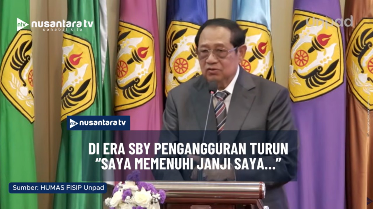 Presiden ke-6 Republik Indonesia Susilo Bambang Yudhoyono (SBY) memberikan pidato  di Universitas Padjajaran