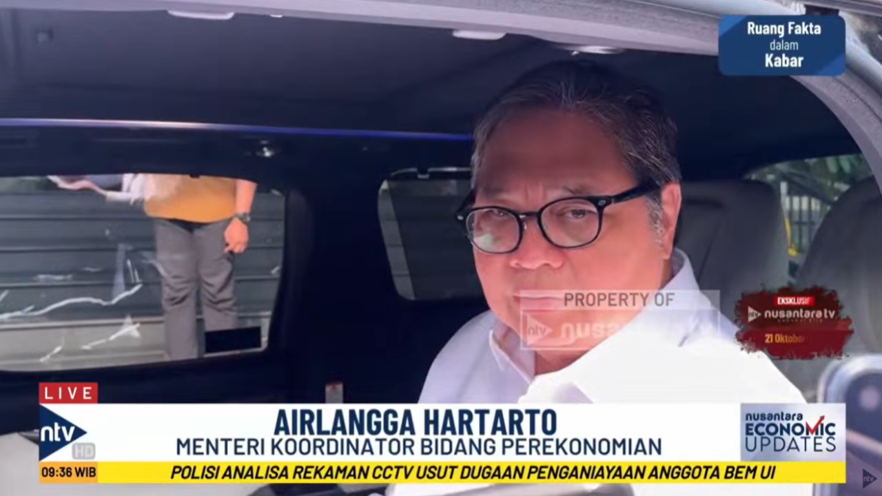 Menteri Koordinator Bidang Perekonomian Airlangga Hartarto membantah pernyataan utusan khusus Presiden Bidang Iklim dan Energi Hashim Djojohadikusumo soal pemerintah akan berikan handphone gratis untuk digitalisasi bansos